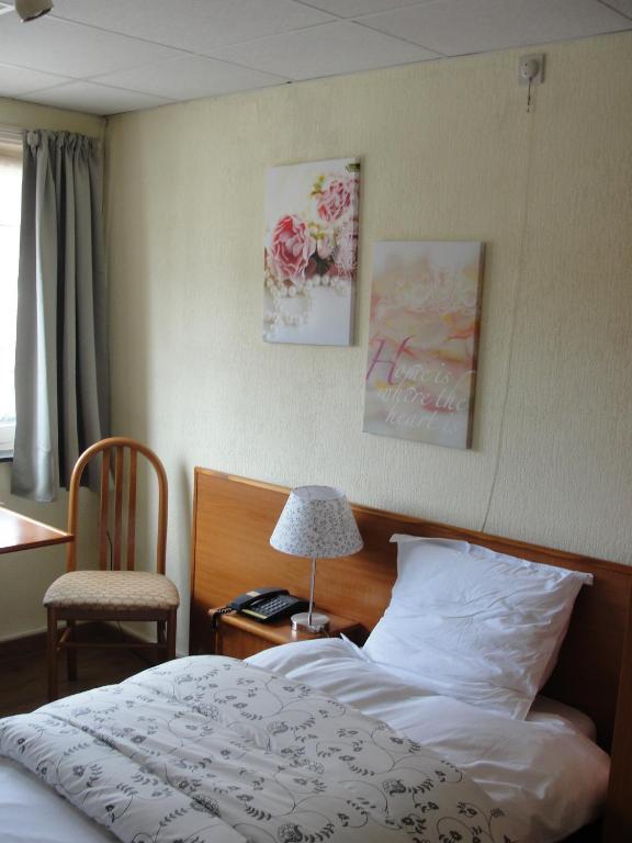 Hotel Marie- Bosje De Haan Bilik gambar